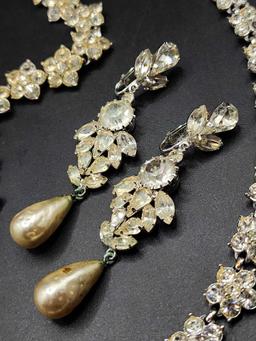 Vintage rhinestone necklace, bracelet & dangle earrings