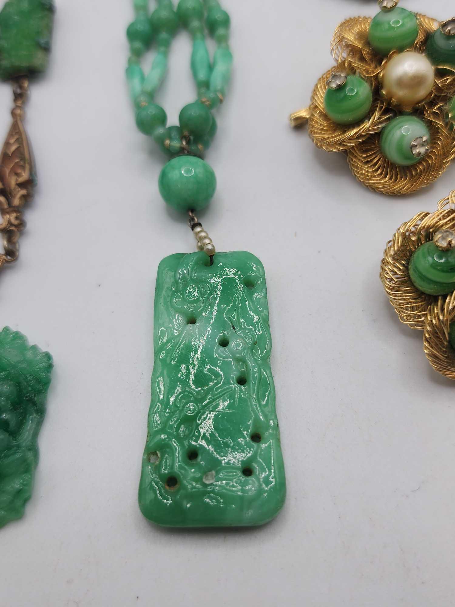 Vintage jadeite glass jewelry: Weiss pins and beads