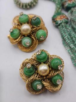 Vintage jadeite glass jewelry: Weiss pins and beads