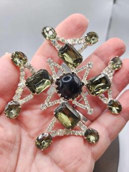 Huge vintage rhinestone brooch / pin