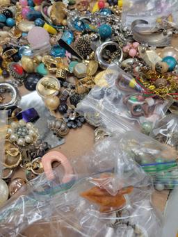 Miscellaneous lot of unmatched costume earrings, pieces and parts and crafting