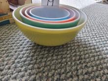 Pyrex Garduated Mixing Bowls