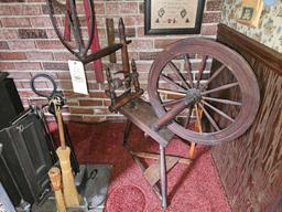 Vintage Spinning Wheel - Upright Spindle Damaged