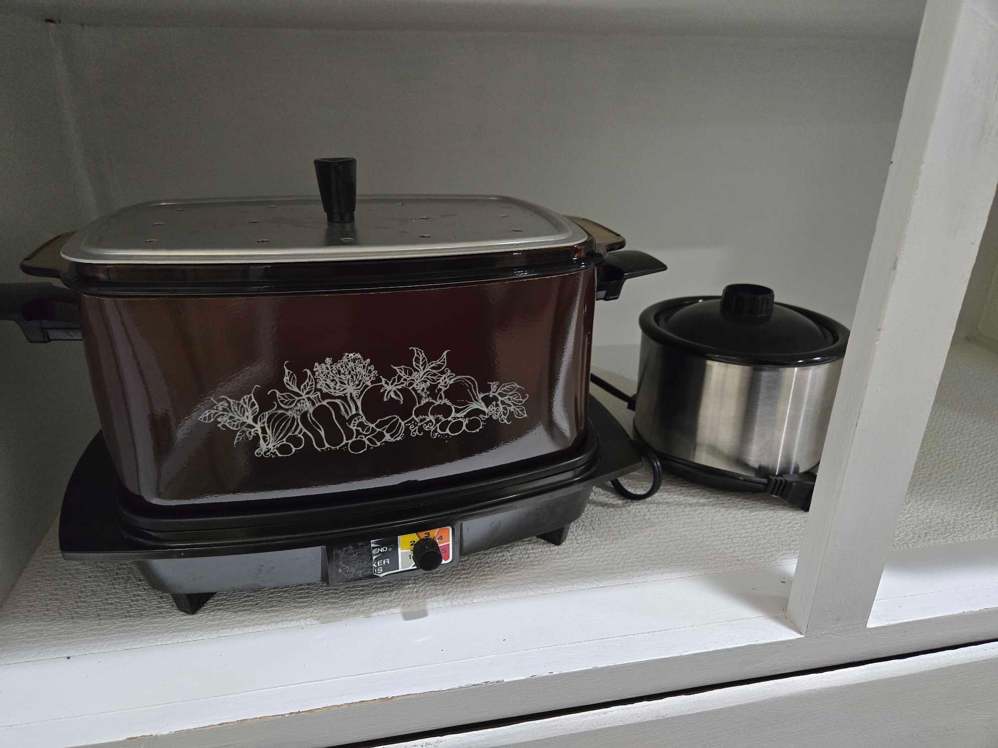 Wagner Cast Iron Skillet, Cake Stand, Glassware, Small Kitchen Appliances