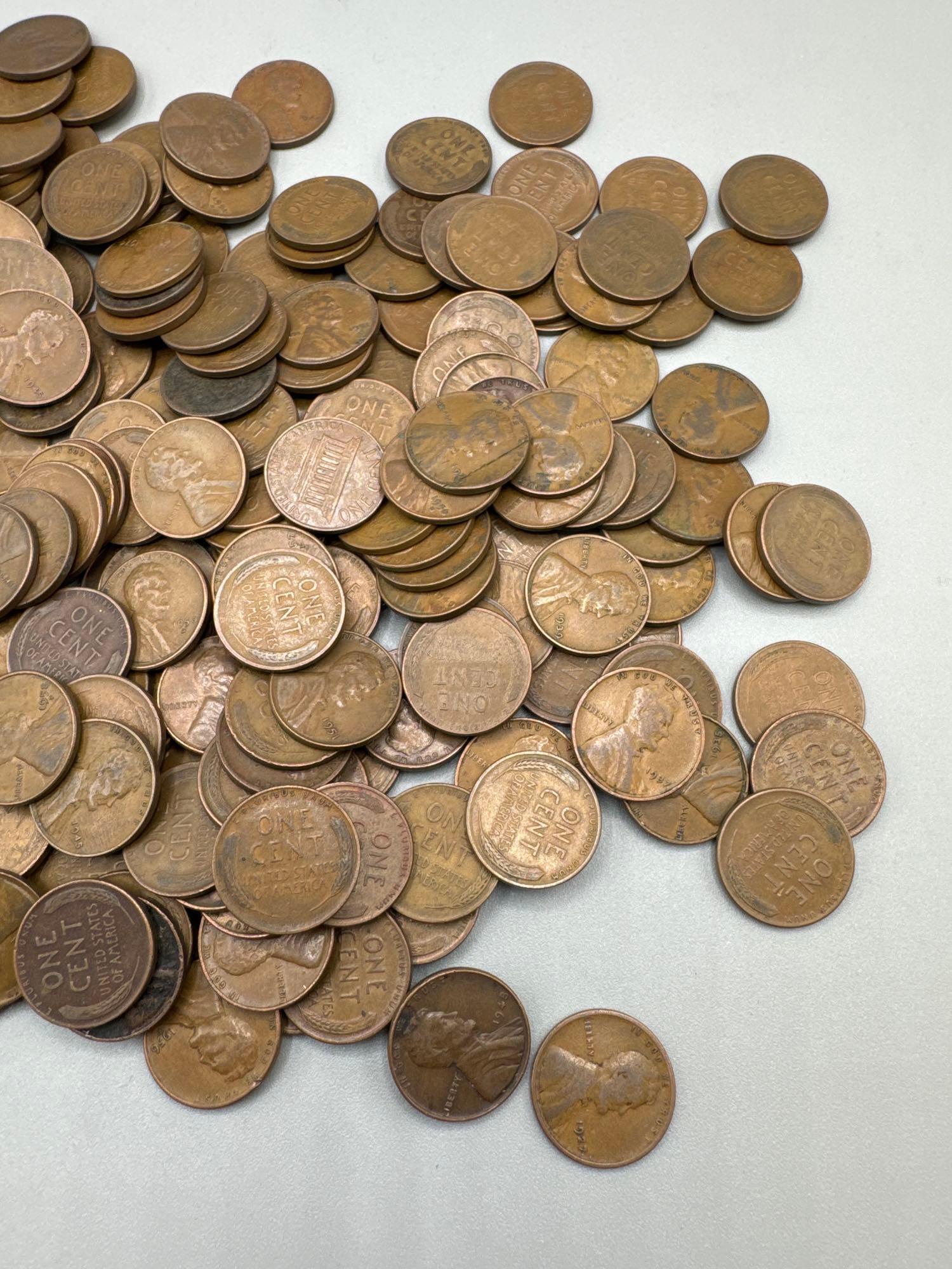 Large Grouping of Lincoln Head Wheat Cents