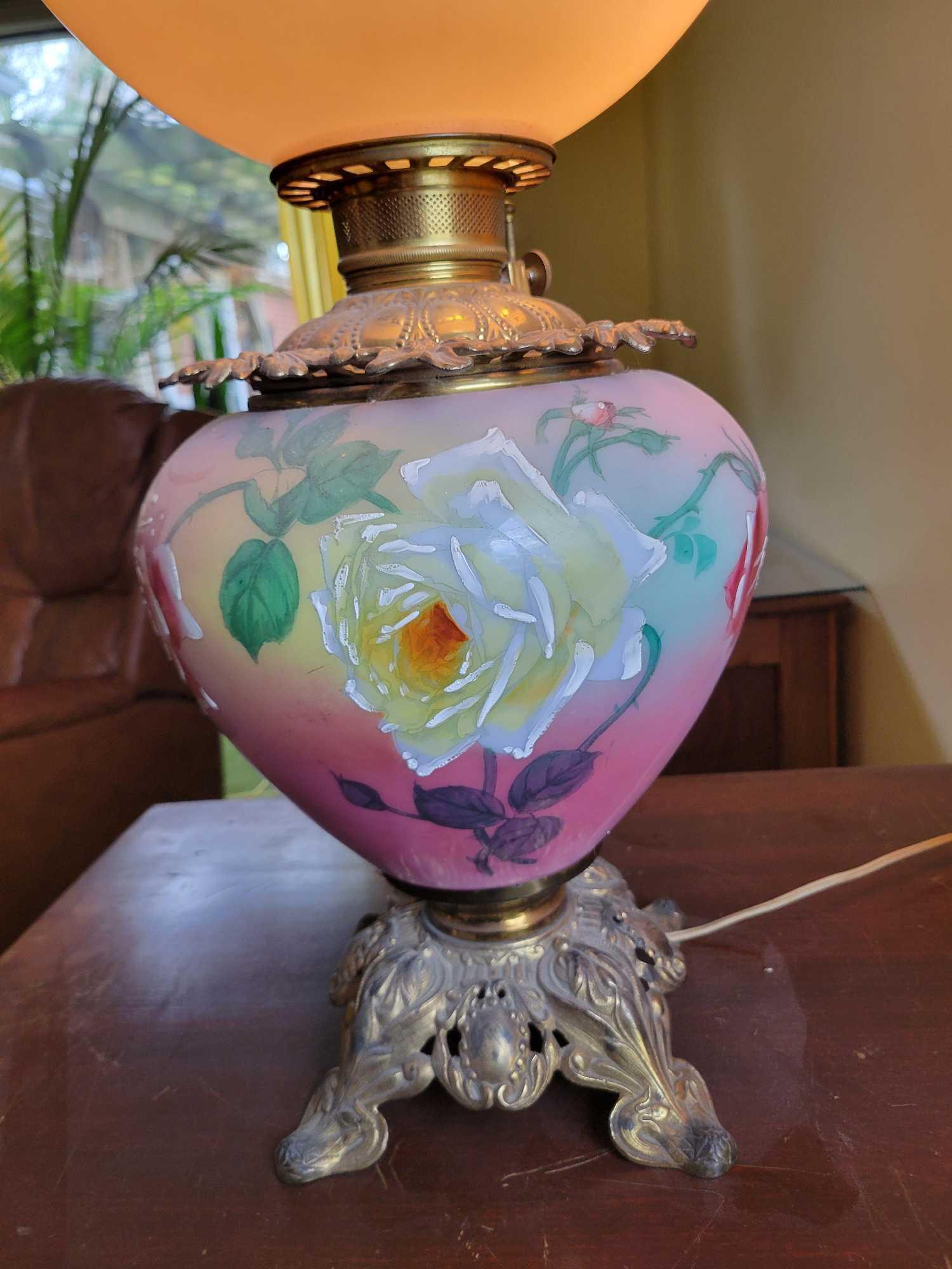 Handpainted banquet lamp