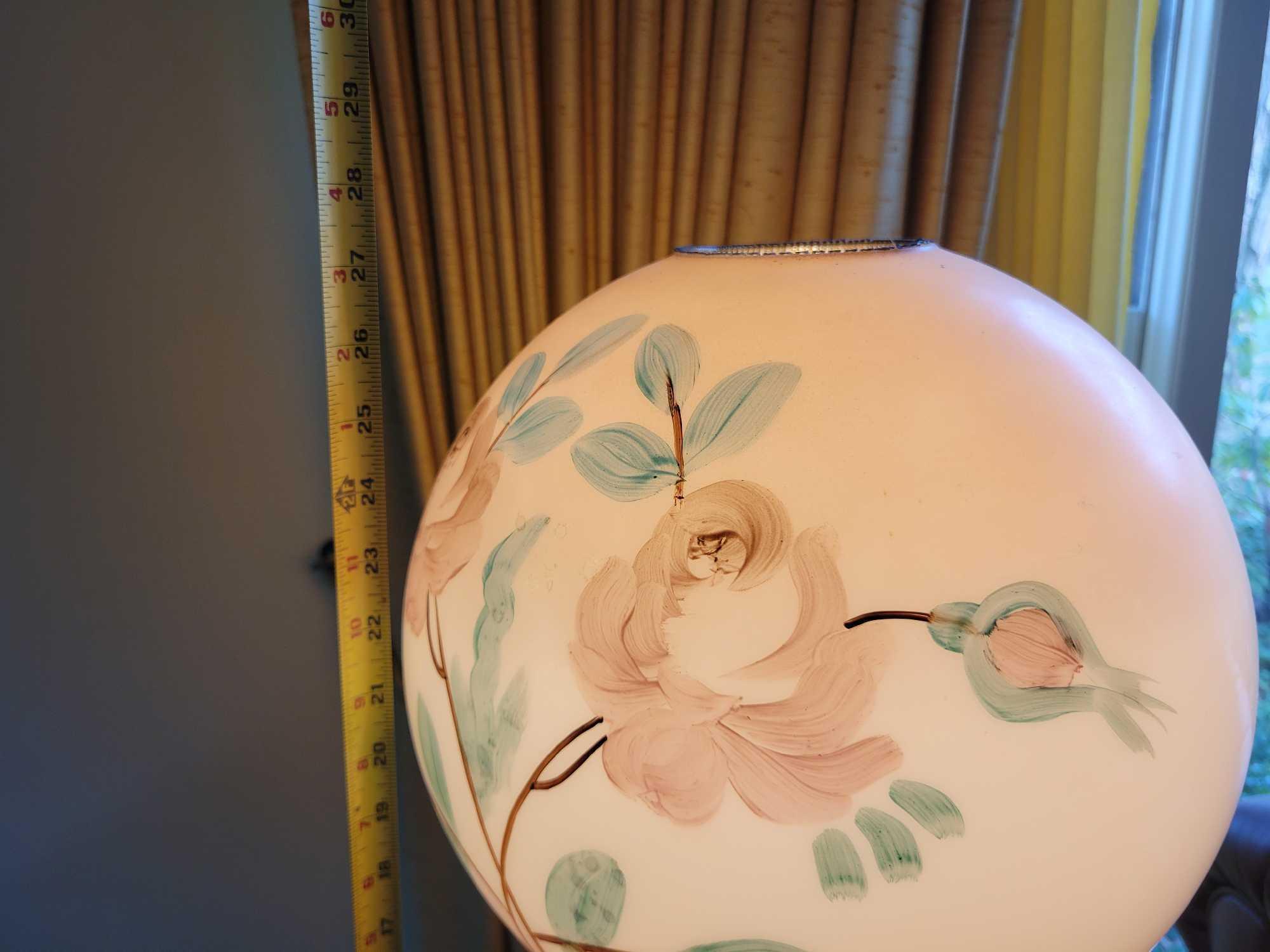 Handpainted banquet lamp