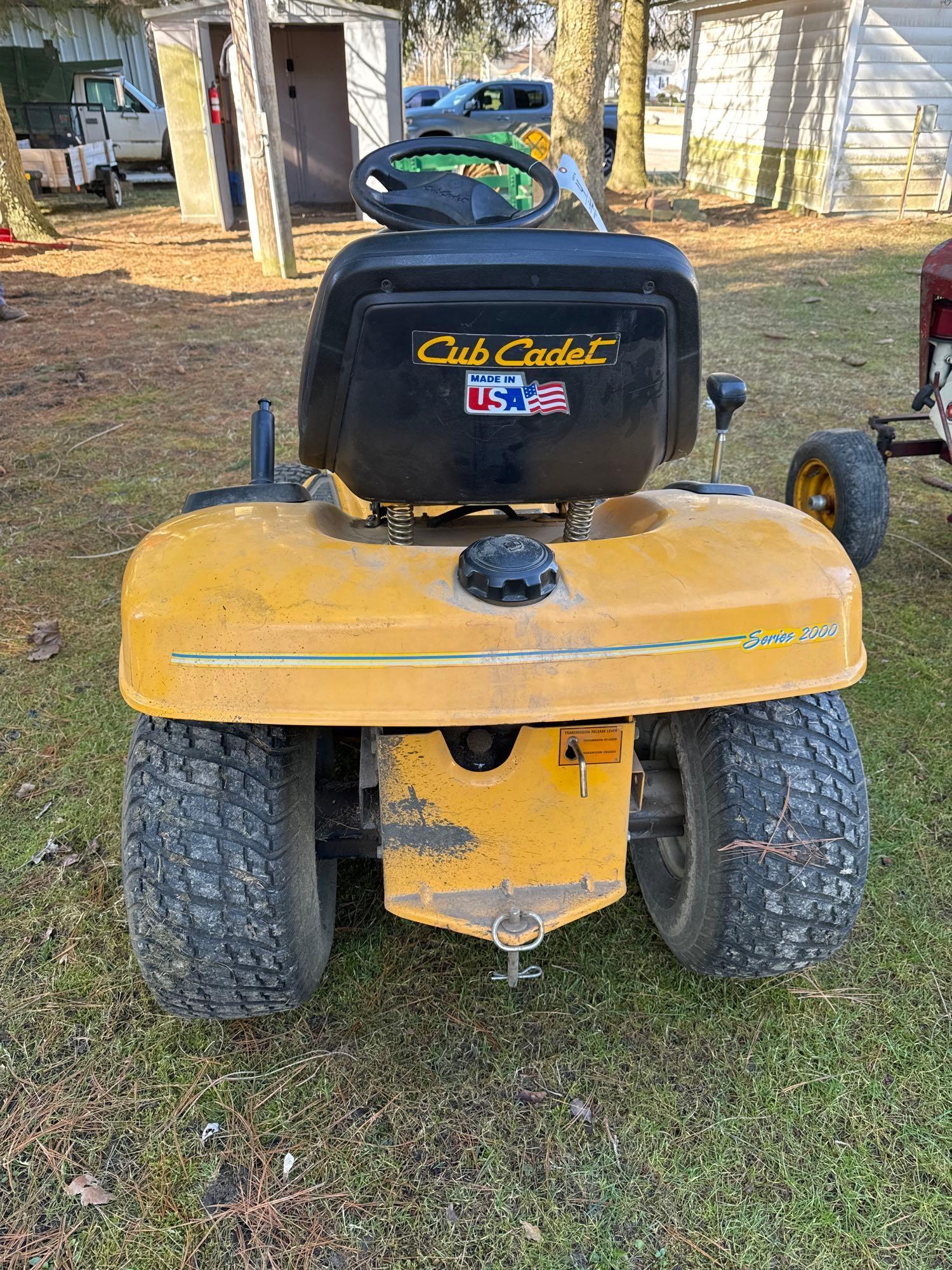 Cud Cadet HDS2155 riding mower