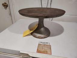 This Mills Bro Phila Potters Revolving Cast Iron Stand Wheel 12 3/4 in diameter