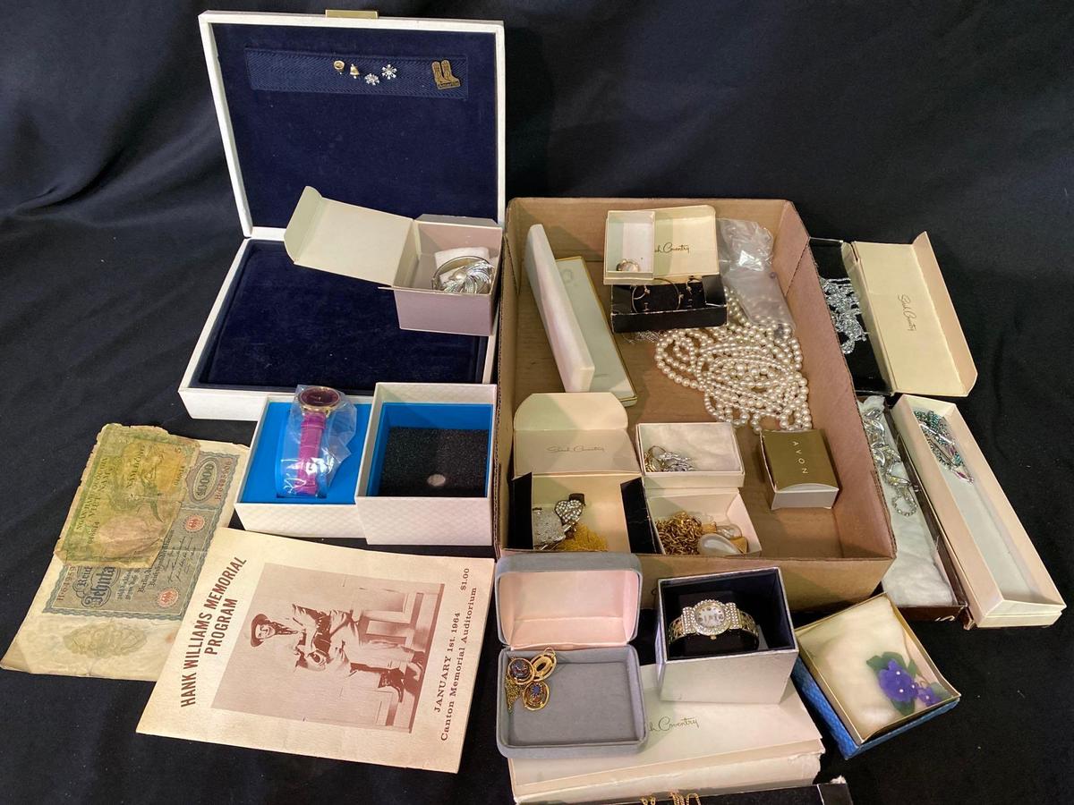 Box Full Of Costume Jewelry 5lbs 2oz