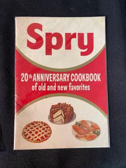 Spry cook books, cans, money bank, Crisco cake pan