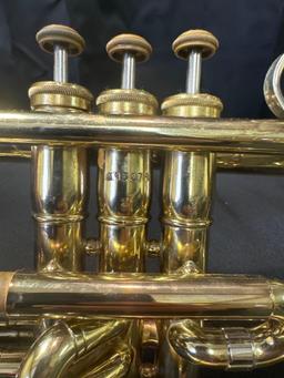 Olds Ambassador Cornet with case