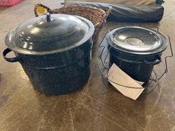S'mores Maker, Granite Pot and Basket