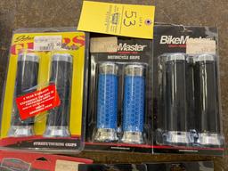 Bike Master Grips and Plugs for Handle Bars