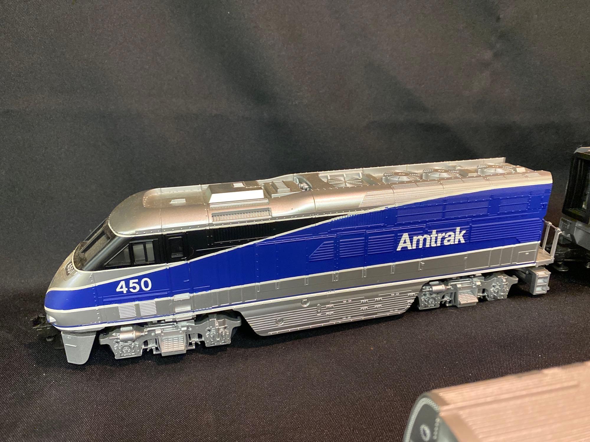 Amtrak Diesel Locomotive W/ (5) Coach Cars
