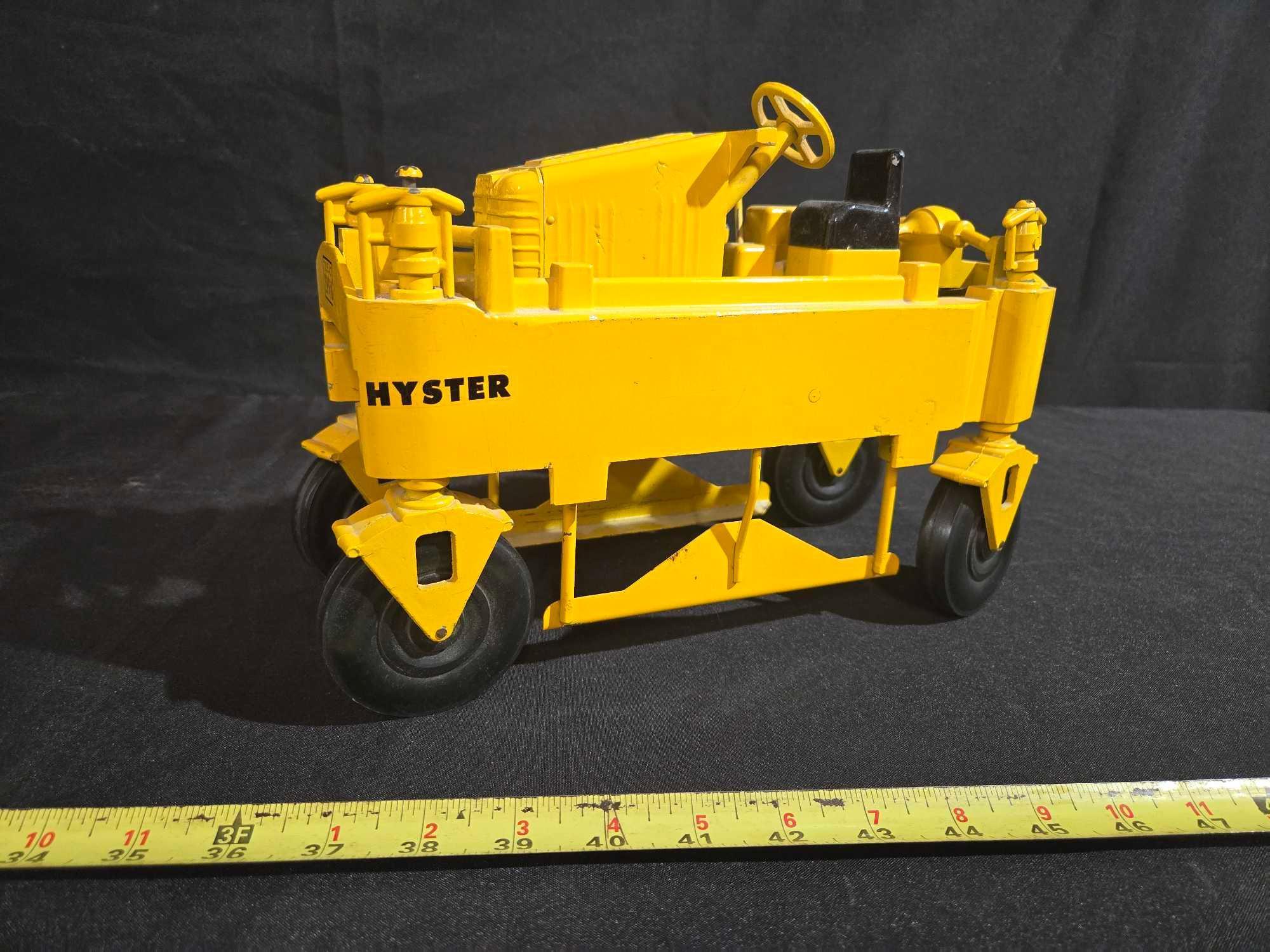 Druge Bros Hyster Saddle Truck