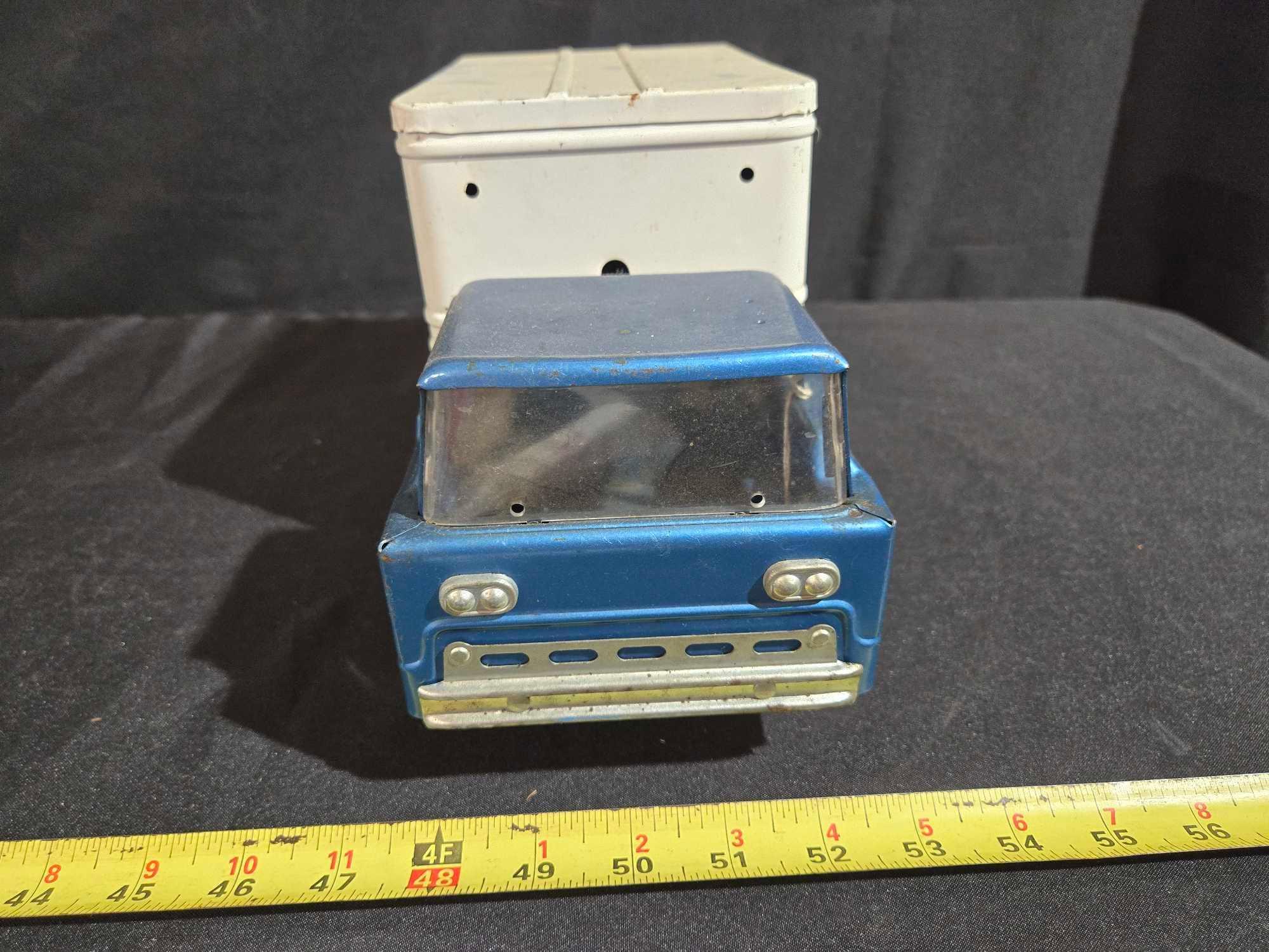 Structo American Airlines Sky Chef Truck