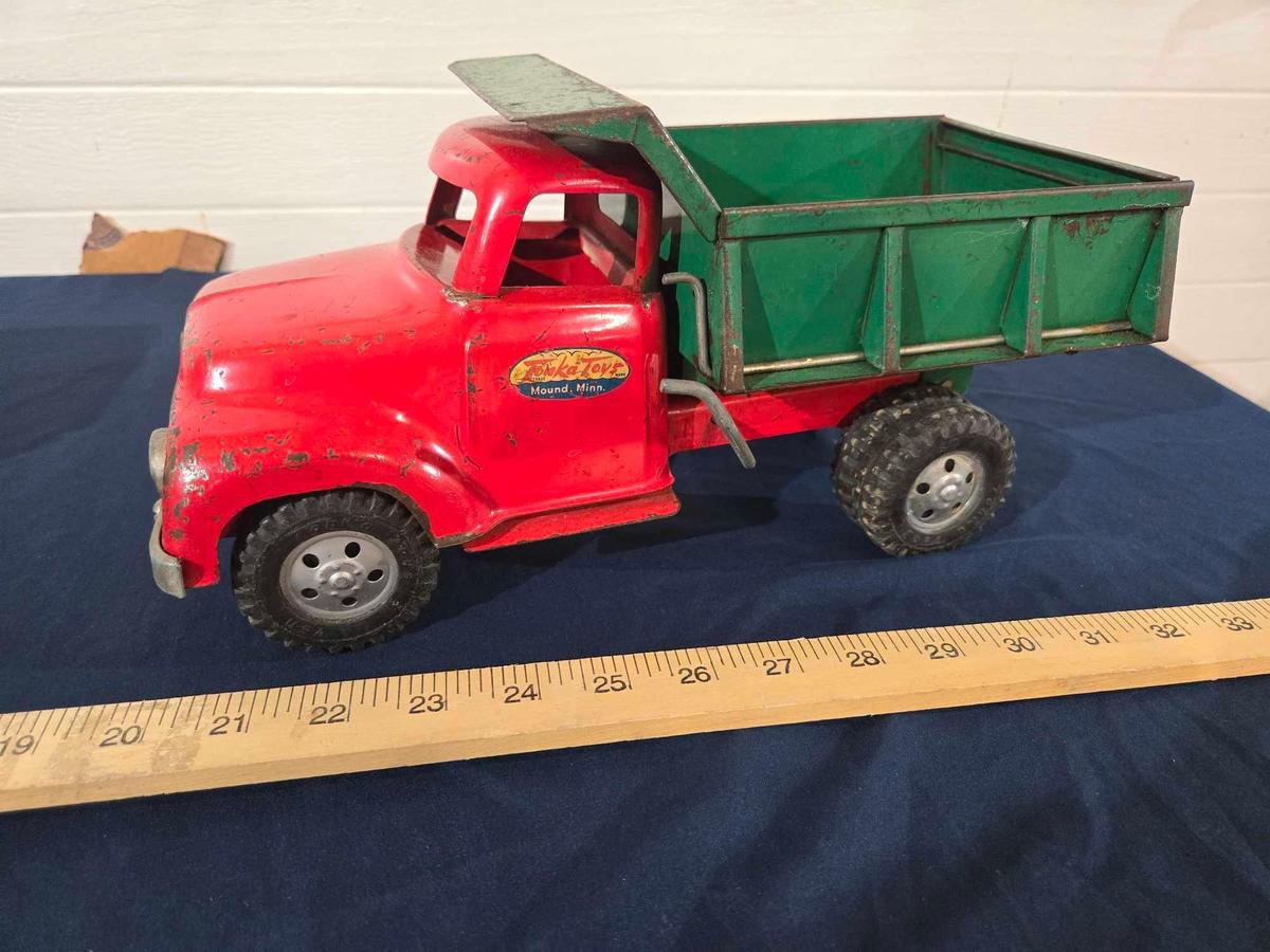 Tonka Toys Dump Truck