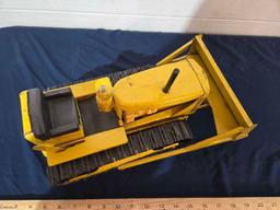 Model Toys Caterpillar Bulldozer