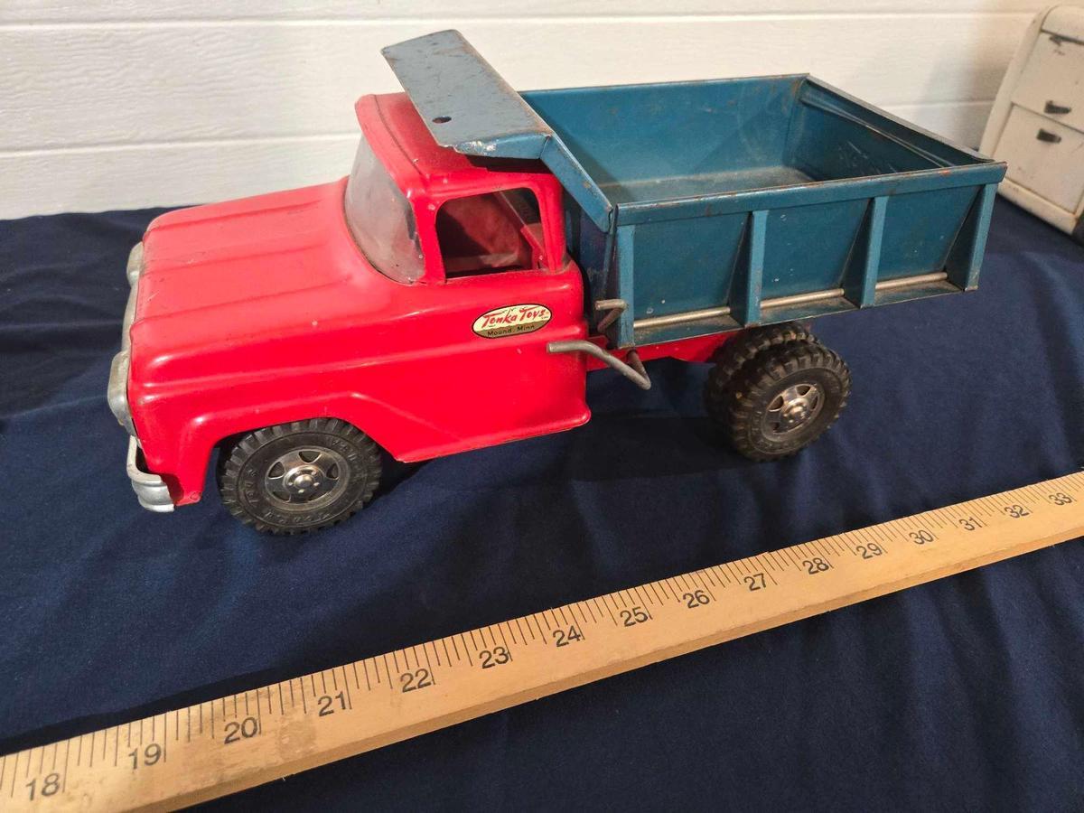 Tonka Toys Dump Truck