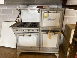 Vintage Grand Gas Stove