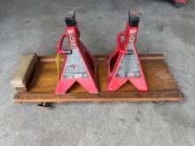 (2) 6 Ton Jack Stands and Creeper