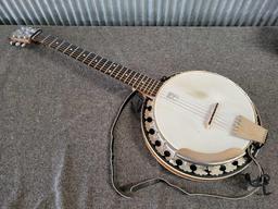 Deering Banjo No. 4329 with Case