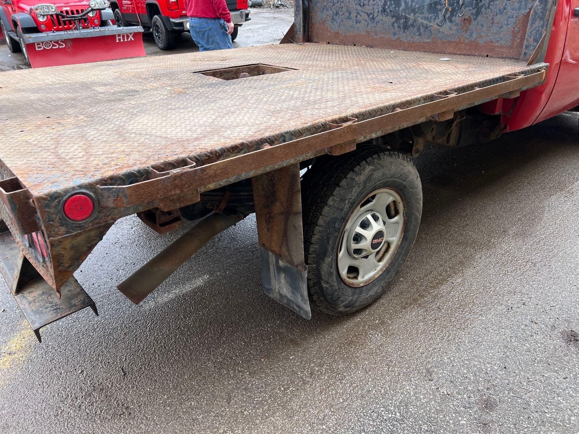 2013 GMC Sierra 2500 HD Flatbed Truck