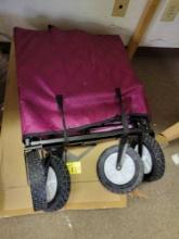 HGTV Collapsible wagon with liner