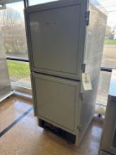 Metro FlavorHold HM2000 heated cabinet