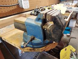 No. 100 Bench Vise - Maker Unknown