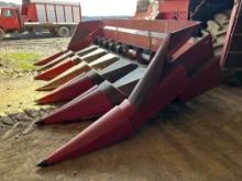 International Harvester 963 Corn Head 6 row narrow