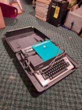 Olympia Report de Luxe Typewriter