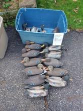 Tub of Mallard Decoys - 7 Drakes, 7 Hens, 2 Feeders