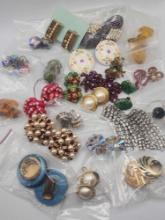 Vintage costume jewelry earrings lot: rhinestones, plastics +