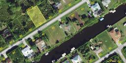 Sunshine State of Mind! Building Lot in Sunny Florida