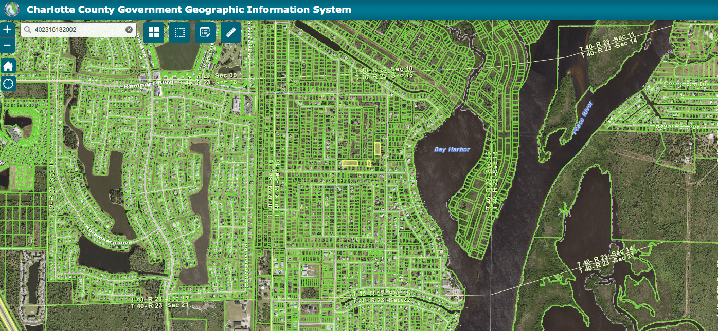 A Stone's Throw Away to the Peace River In Charlotte County, Florida! Adjacent to Lot 25!