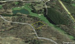 Prime Lot in Garland Woods Golf Resort, Michigan!