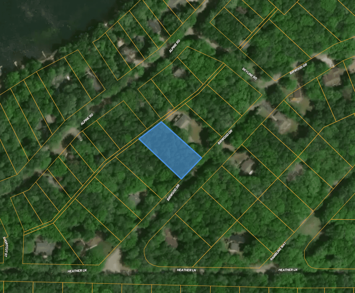 Almost Half-Acre Buildable Lot in Michigan's Beautiful Canadian Lakes Community!
