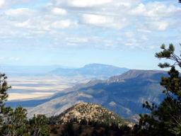 Nearly an Acre of Mesmerizing Mountain Views in Valencia County, New Mexico!