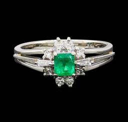 0.26 ctw Emerald and Diamond Ring - Platinum