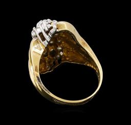 0.95 ctw Diamond Ring - 10KT Yellow Gold