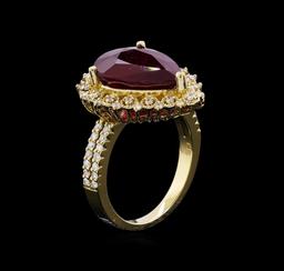 7.30 ctw Ruby and Diamond Ring - 14KT Yellow Gold