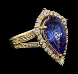 3.90 ctw Tanzanite and Diamond Ring - 14KT Yellow Gold