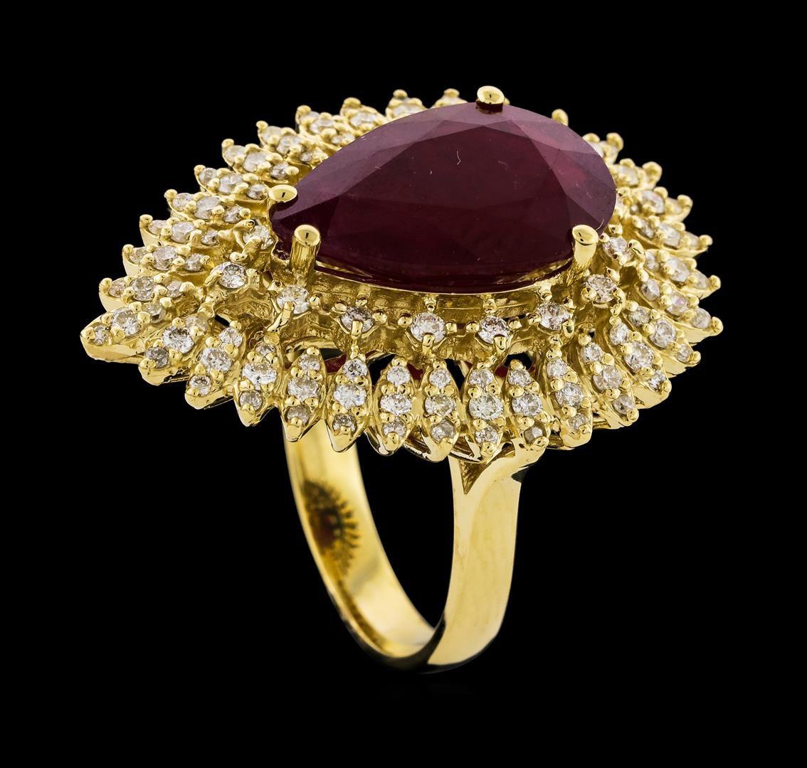 7.73 ctw Ruby and Diamond Ring - 14KT Yellow Gold