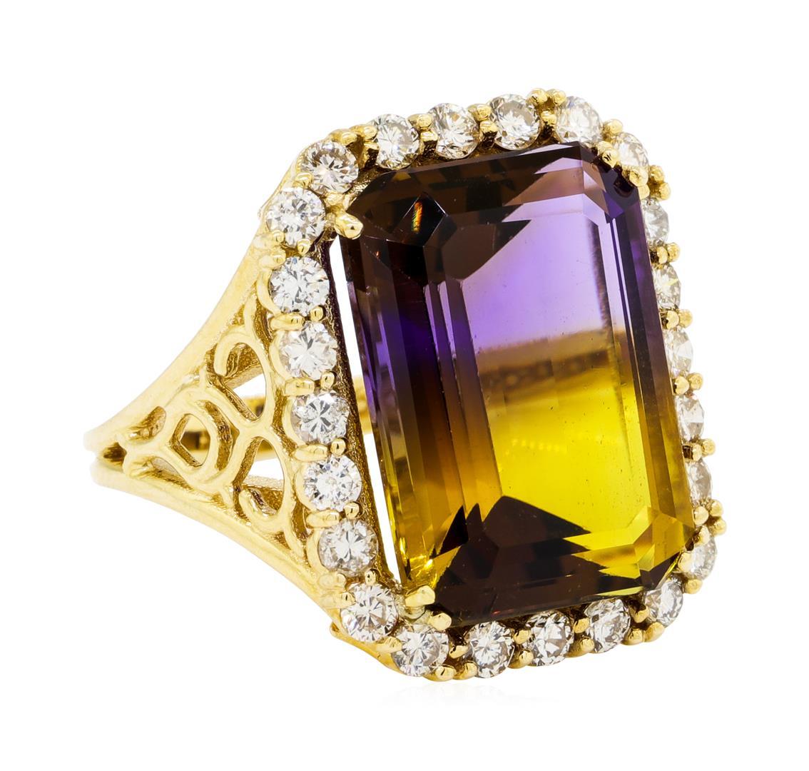 15.20 ctw Ametrine And Diamond Ring - 14KT Yellow Gold