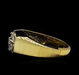 0.56 ctw Diamond Ring - 14KT Yellow Gold