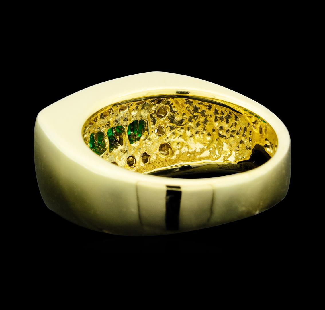 0.32 ctw Emerald and Diamond Ring - 14KT Yellow Gold