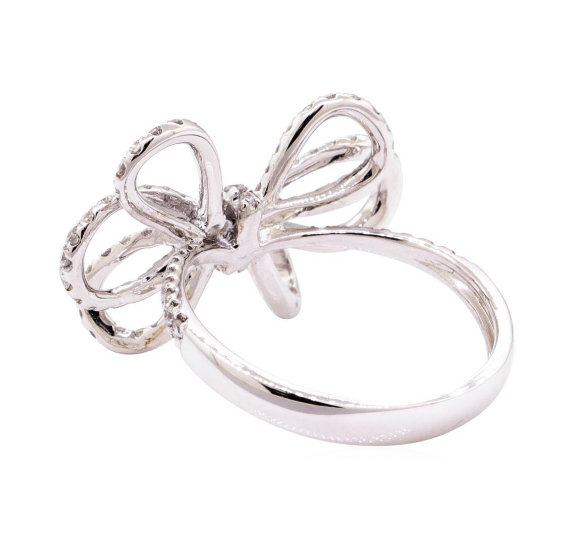 0.76 ctw Diamond Ring - 18KT White Gold