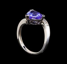 14KT White Gold 2.51 ctw Tanzanite and Diamond Ring